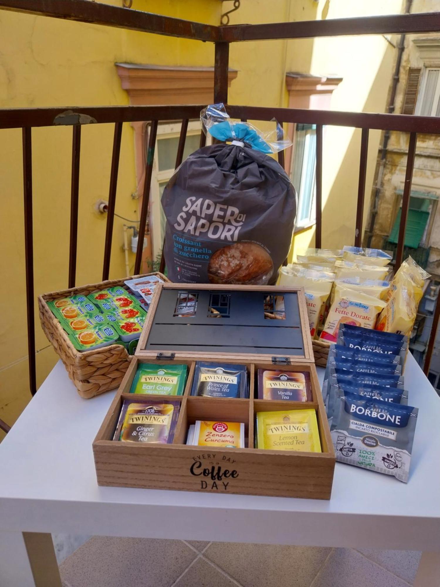 Quartieri Spagnoli House Napoli Bagian luar foto